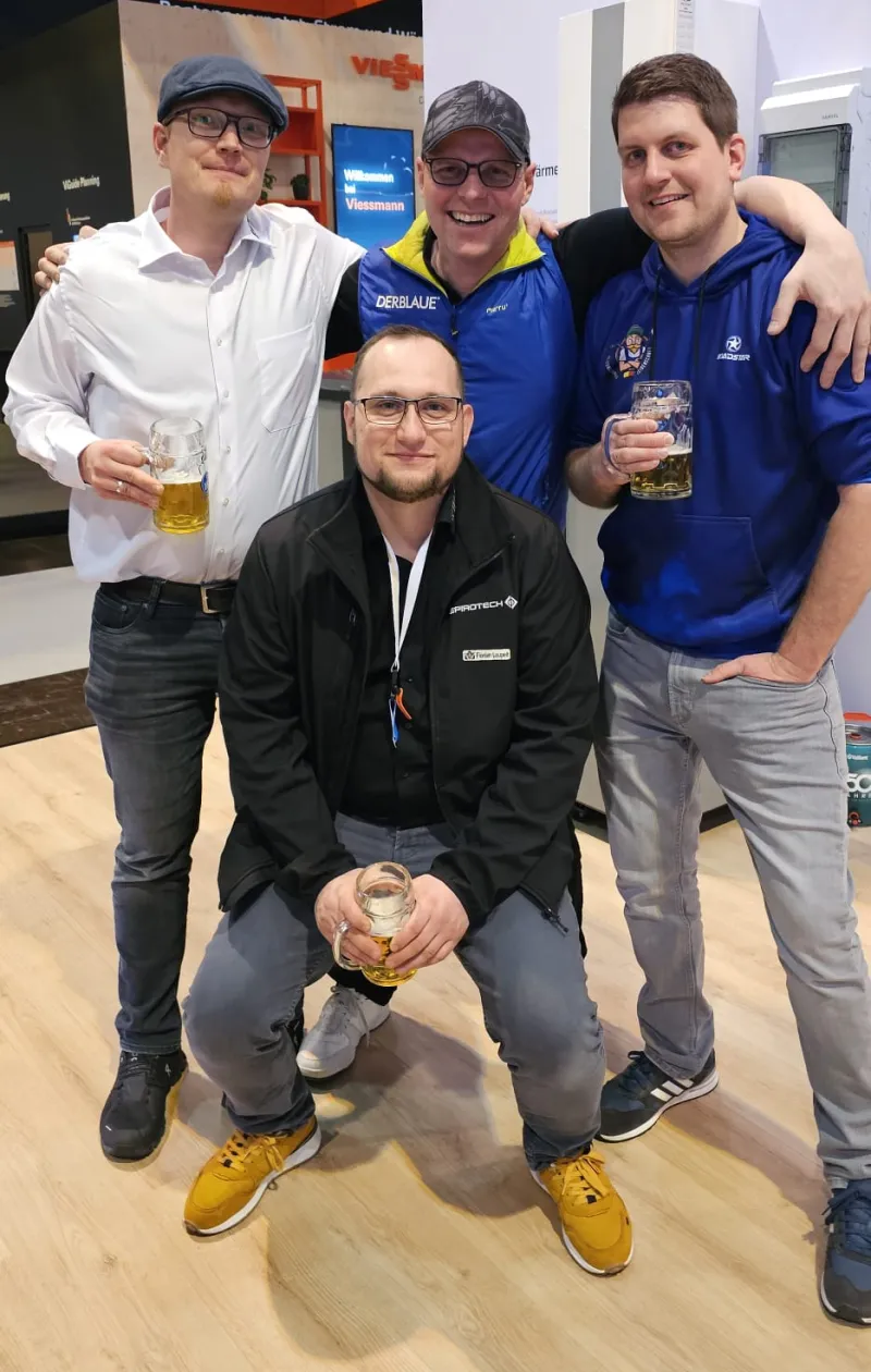 Kai Standfuß, Patrick Stimpfle, Timo Kannegießer und Florian Leupelt auf einer Wolf-Standparty